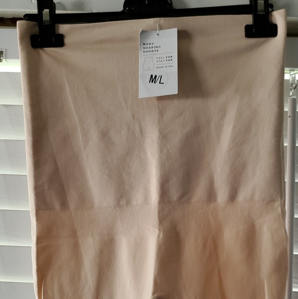 Shapewear - Picture 2 of 3